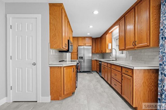 568 Falls Drive, Idaho Falls, ID 83401