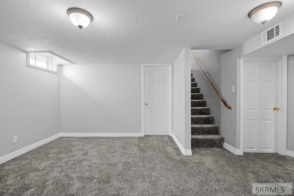 Image 14 of property listing at 568 Falls Drive, Idaho Falls, ID 83401