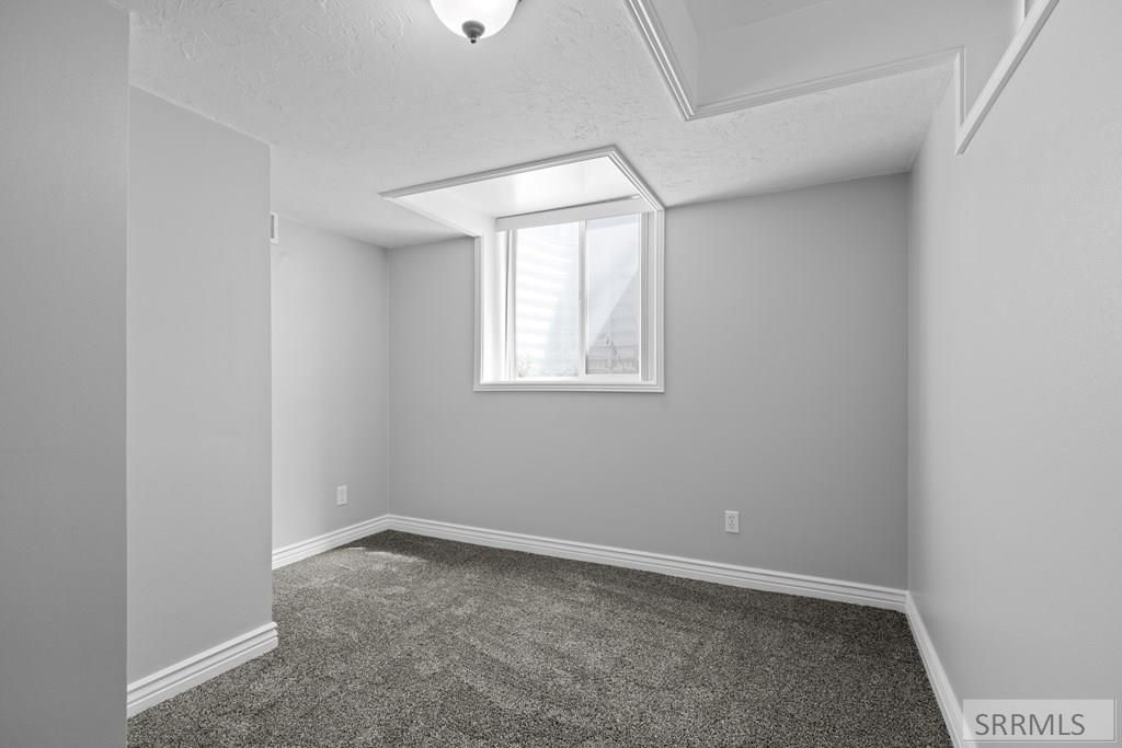 Image 17 of property listing at 568 Falls Drive, Idaho Falls, ID 83401