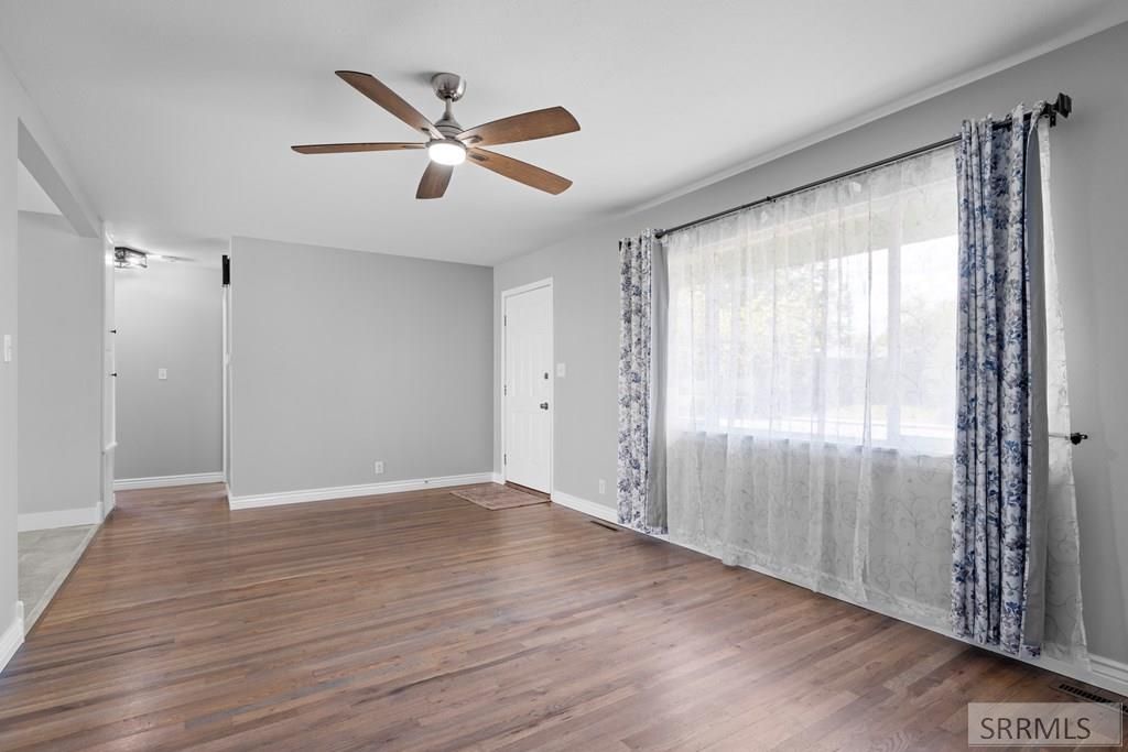 Image 3 of property listing at 568 Falls Drive, Idaho Falls, ID 83401