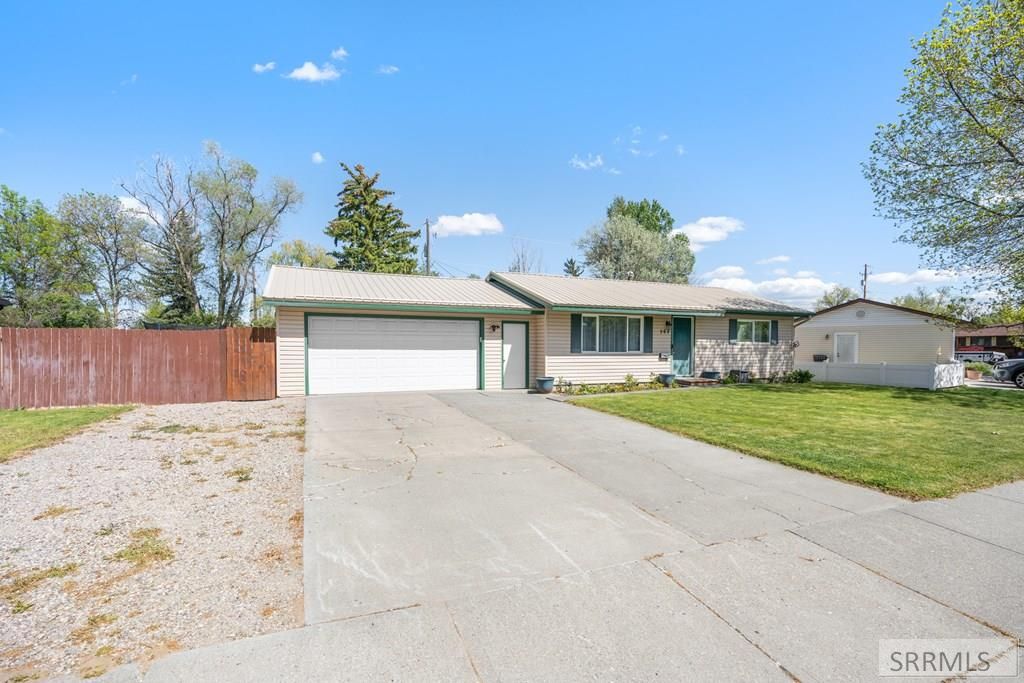 Image 32 of property listing at 568 Falls Drive, Idaho Falls, ID 83401