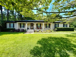 4371 La Brea Drive, Charlotte, NC 28216