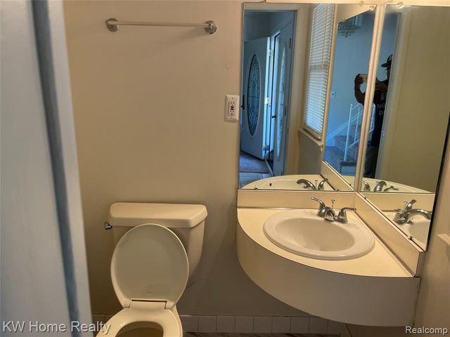 20360 Wildhern Street, Southfield, MI 48076