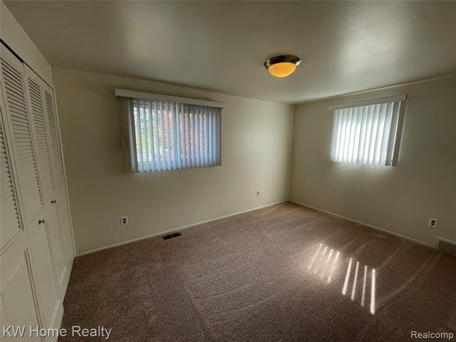20360 Wildhern Street, Southfield, MI 48076