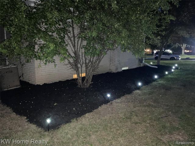20360 Wildhern Street, Southfield, MI 48076