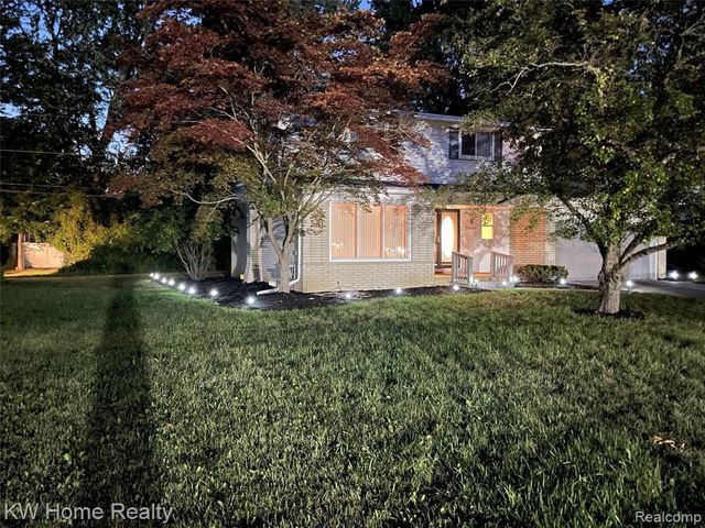 20360 Wildhern Street, Southfield, MI 48076