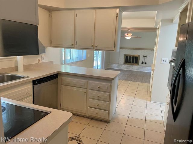 20360 Wildhern Street, Southfield, MI 48076