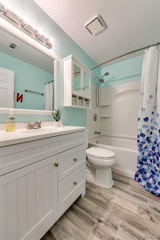 1632 Whispering Creek Drive, Ballwin, MO 63021