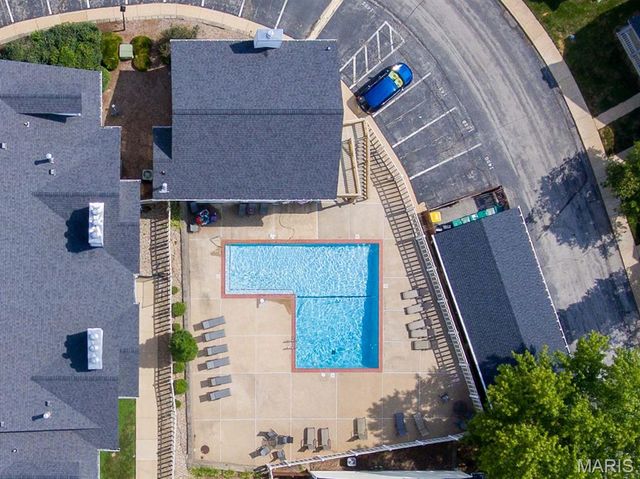 1632 Whispering Creek Drive, Ballwin, MO 63021