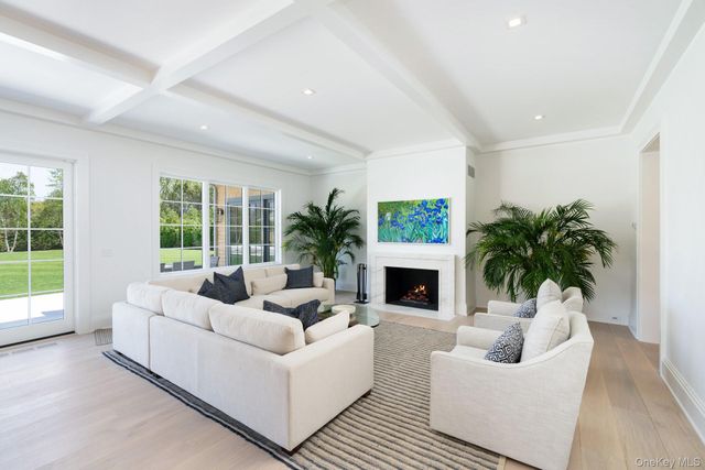 361 Mitchell Lane, Bridgehampton, NY 11932