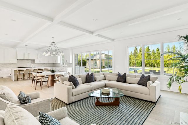 361 Mitchell Lane, Bridgehampton, NY 11932