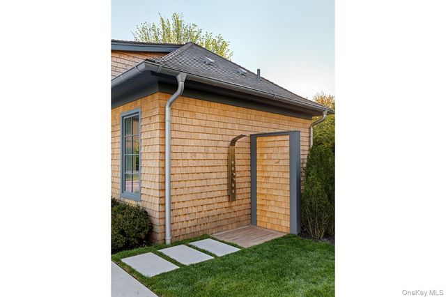 361 Mitchell Lane, Bridgehampton, NY 11932