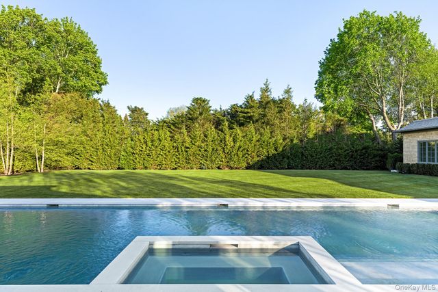 361 Mitchell Lane, Bridgehampton, NY 11932