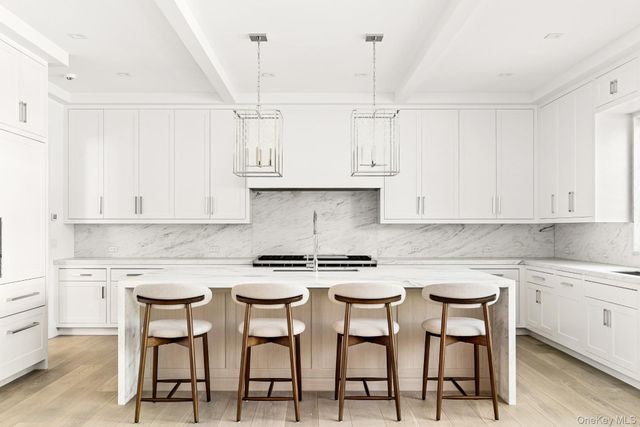 361 Mitchell Lane, Bridgehampton, NY 11932