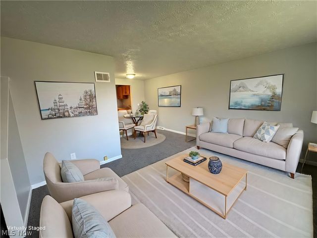 4878 Banbury Court 12, Warrensville Heights, OH 44128