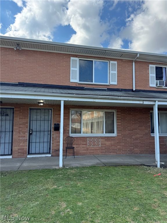 4878 Banbury Court 12, Warrensville Heights, OH 44128