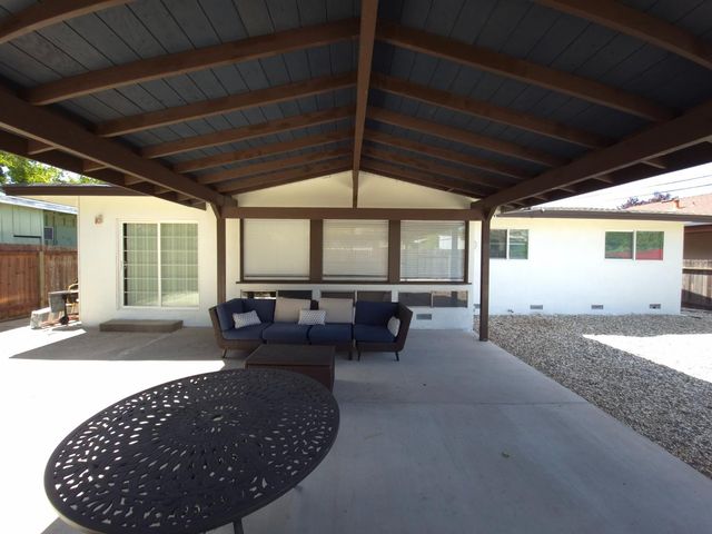 7213 Chesline Dr, Citrus Heights, CA 95621