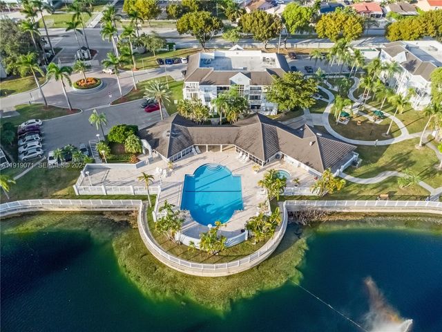 8560 SW 212th St 308, Cutler Bay, FL 33189