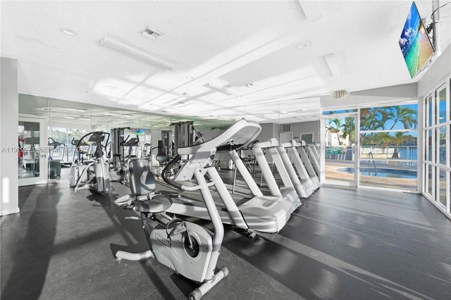 8560 SW 212th St 308, Cutler Bay, FL 33189