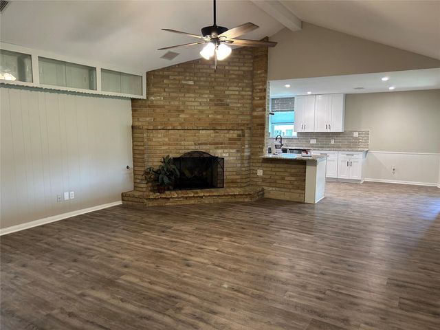 6018 Rena, Houston, TX 77092