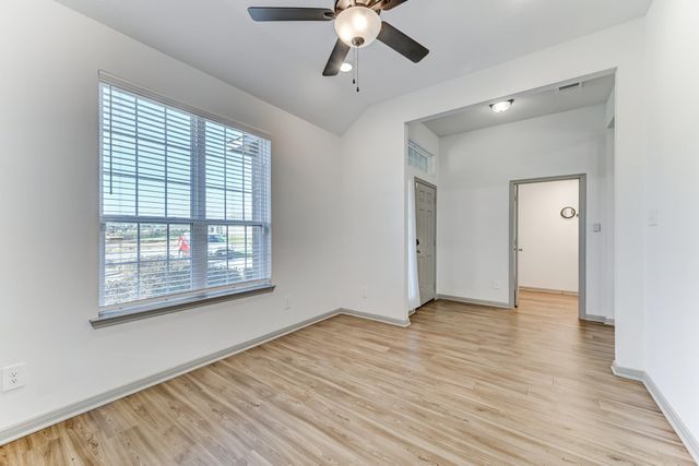 204 Shoreview Drive, Conroe, TX 77303