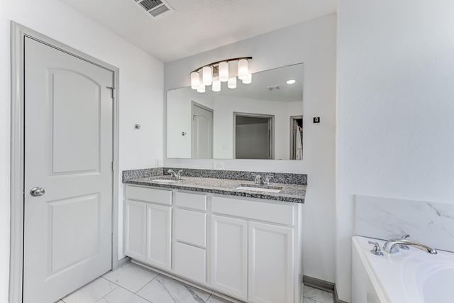 204 Shoreview Drive, Conroe, TX 77303