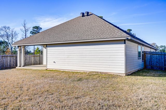 204 Shoreview Drive, Conroe, TX 77303