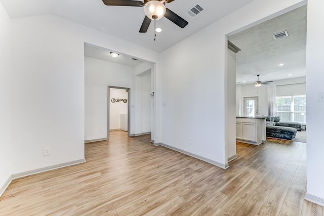 204 Shoreview Drive, Conroe, TX 77303