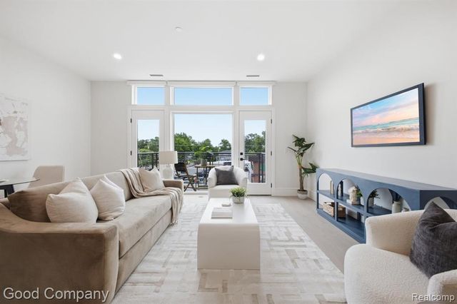 110 Austin Avenue 301, Royal Oak, MI 48067