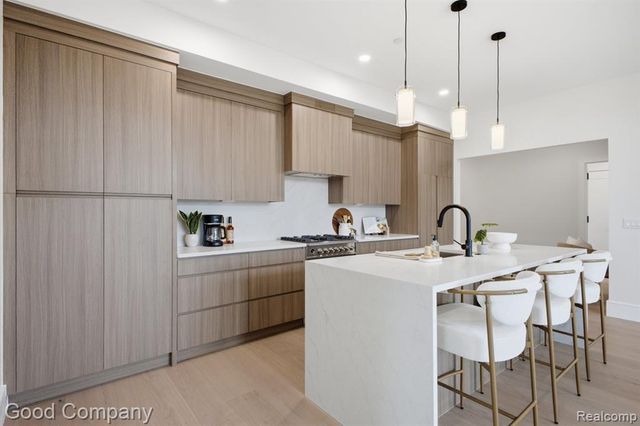 110 Austin Avenue 301, Royal Oak, MI 48067