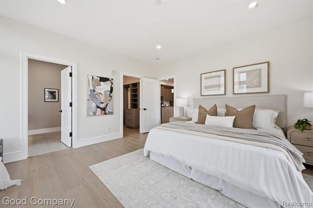 110 Austin Avenue 301, Royal Oak, MI 48067