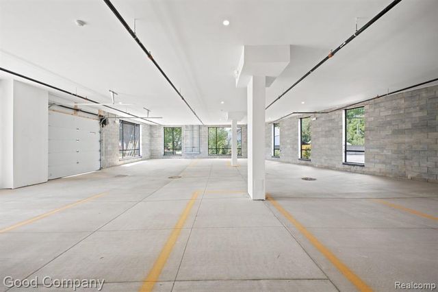 110 Austin Avenue 301, Royal Oak, MI 48067