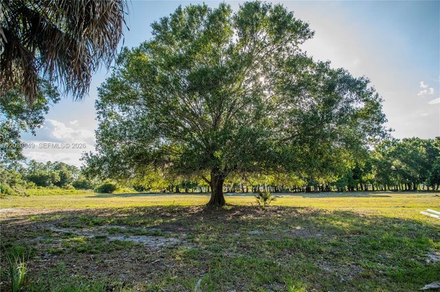 3880 Packinghouse Road, Alva, FL 33920