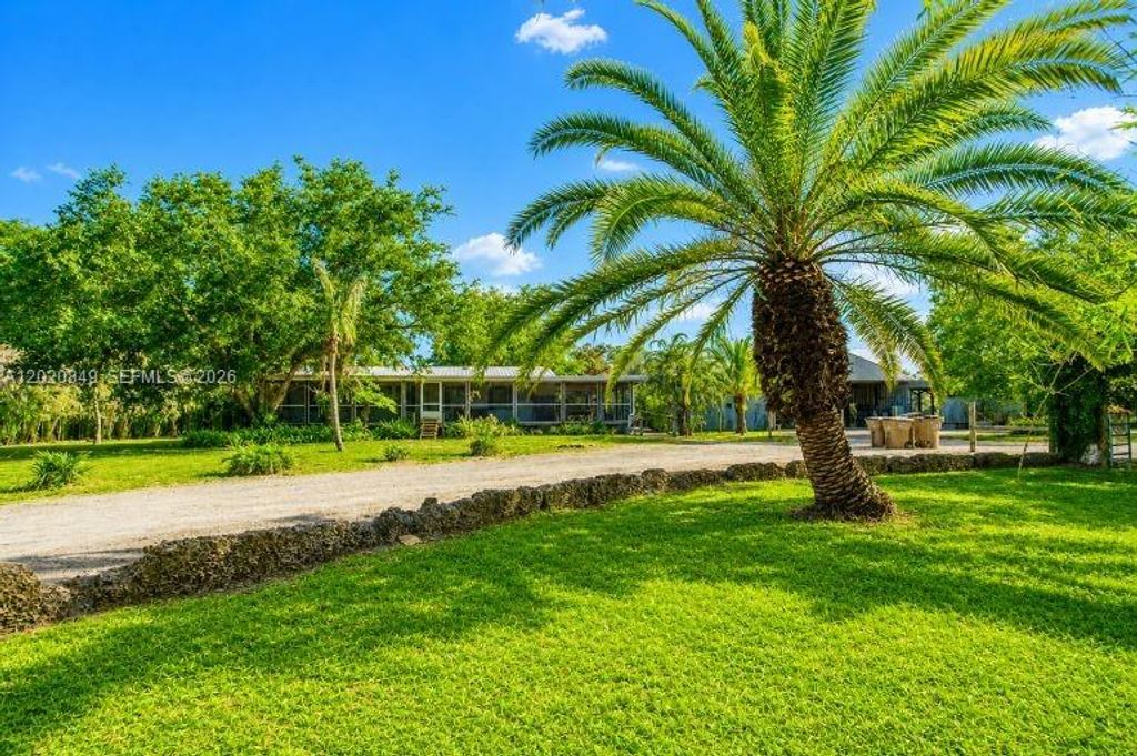 3880 Packinghouse Road, Alva, FL 33920