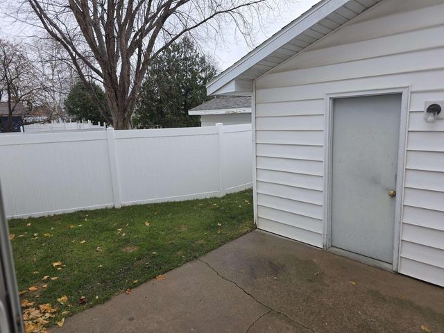 873-875 Lincoln Avenue, Prairie Du Sac, WI 53578