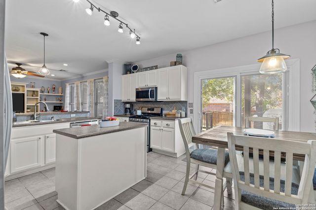 2730 Trinity Fls, San Antonio, TX 78261