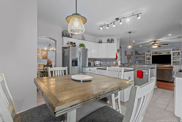 2730 Trinity Fls, San Antonio, TX 78261