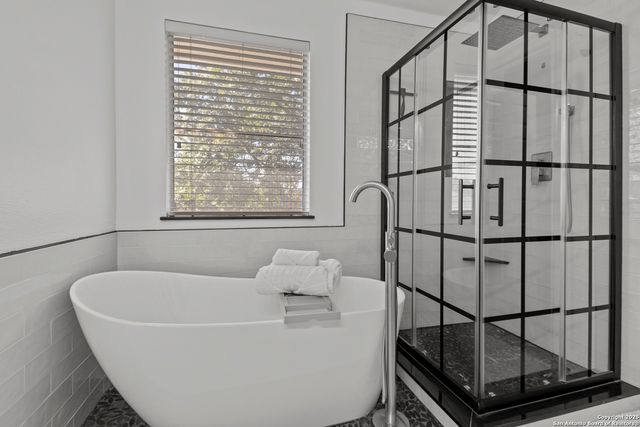 2730 Trinity Fls, San Antonio, TX 78261