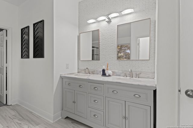 2730 Trinity Fls, San Antonio, TX 78261