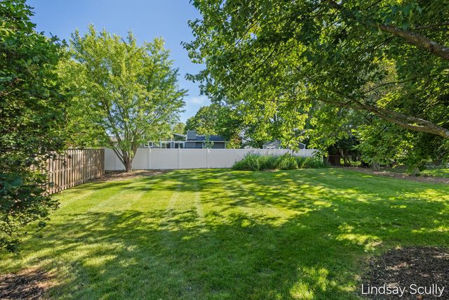 1830 Lockmere Drive Se, City Of Kentwood, MI 49508