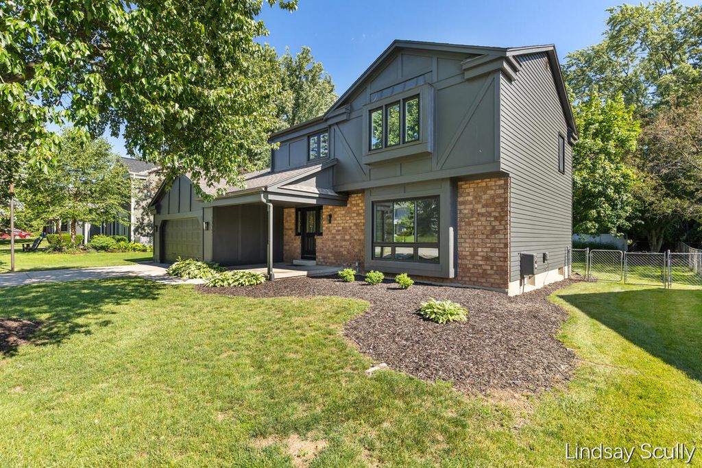 1830 Lockmere Drive Se, City Of Kentwood, MI 49508