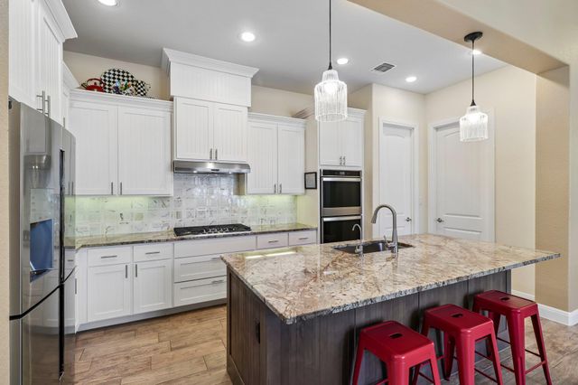 326 Mendocino LN, Austin, TX 78737