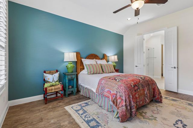 326 Mendocino LN, Austin, TX 78737