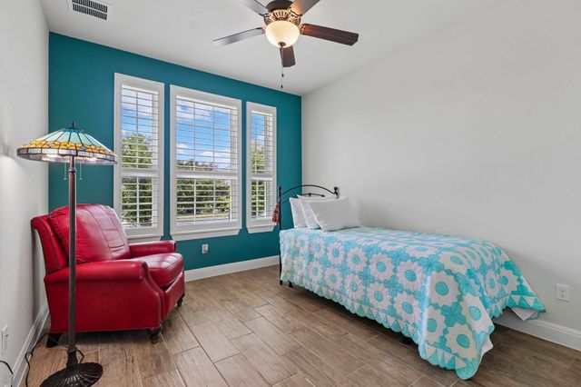 326 Mendocino LN, Austin, TX 78737