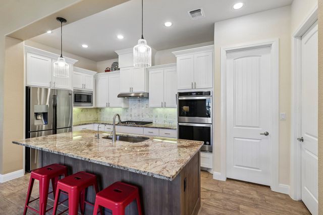 326 Mendocino LN, Austin, TX 78737