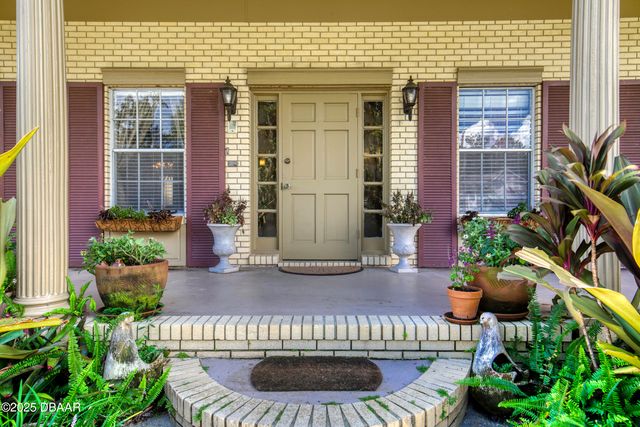 18 Twin River Drive, Ormond Beach, FL 32174