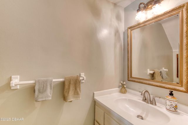 18 Twin River Drive, Ormond Beach, FL 32174