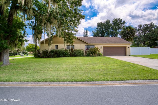 18 Twin River Drive, Ormond Beach, FL 32174