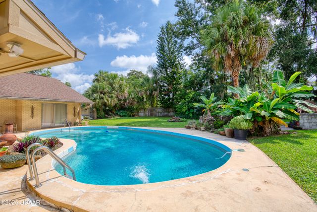 18 Twin River Drive, Ormond Beach, FL 32174