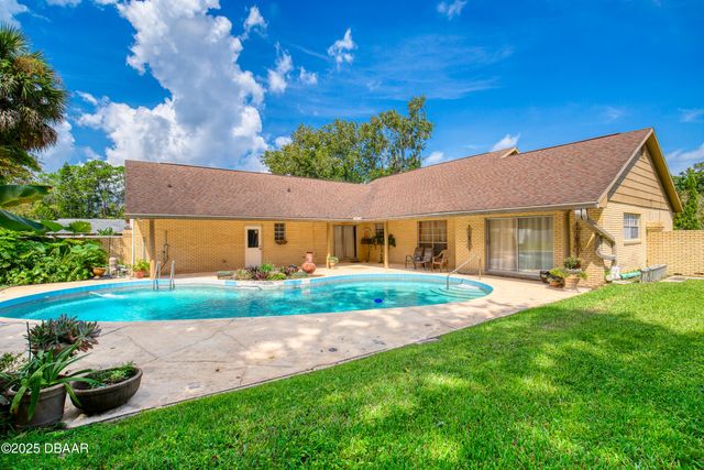 18 Twin River Drive, Ormond Beach, FL 32174